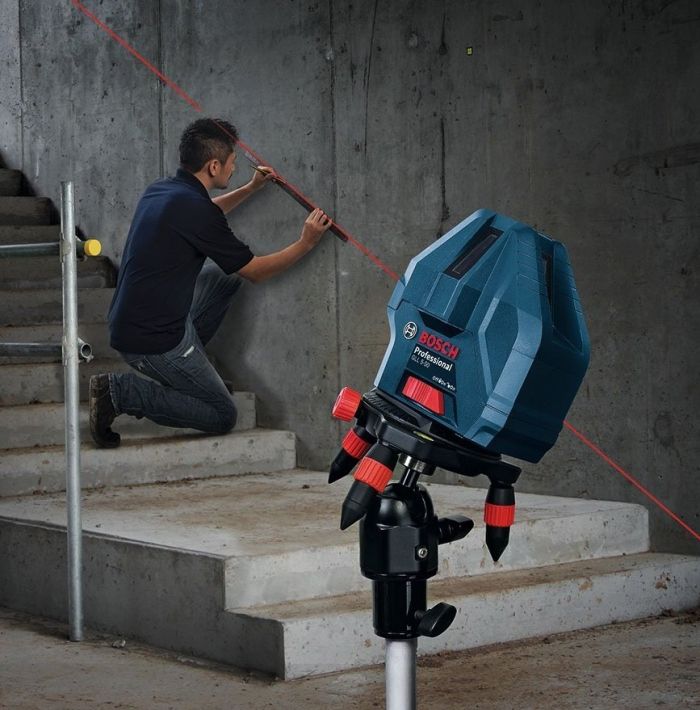 Нивелир лазерный BOSCH GLL 3-15X, до 15м, ±0.2мм/м, 3 луча + 1 точка отвеса