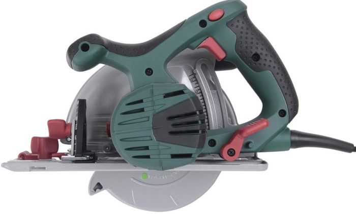Пила дискова Bosch PKS 55 1200Вт 160мм 3.9кг