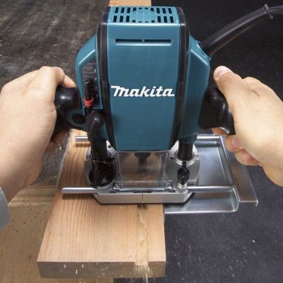 Фрезер   900Вт цанга 8мм 27000об/хв 2.7кг Makita RP0900