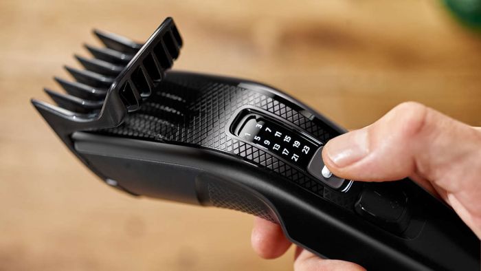 Машинка для стрижки  Philips Series 3000, от сети, роторный мотор, насадок-2, сталь, черный