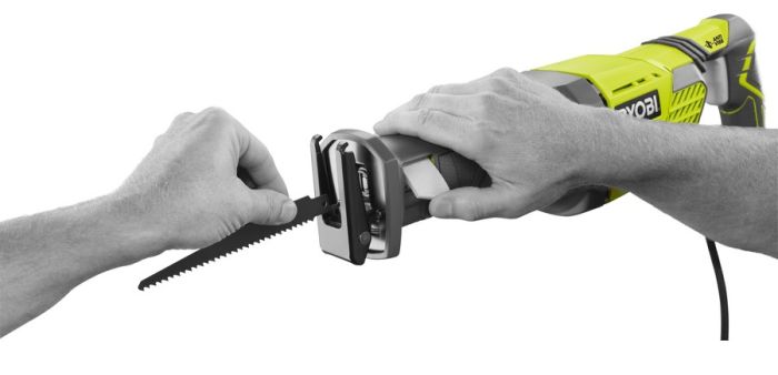 Пила сабельная Ryobi RRS1200-K 1200Вт пропил 200мм ход 30мм 5.25кг