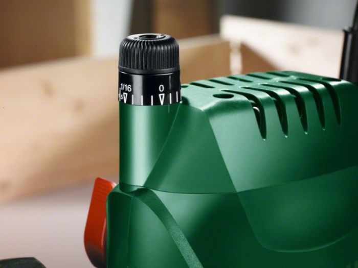 Фрезер Bosch POF 1400 1400Вт цанга 6 та 8мм 11000-28000об/хв + 6 фрез 3кг