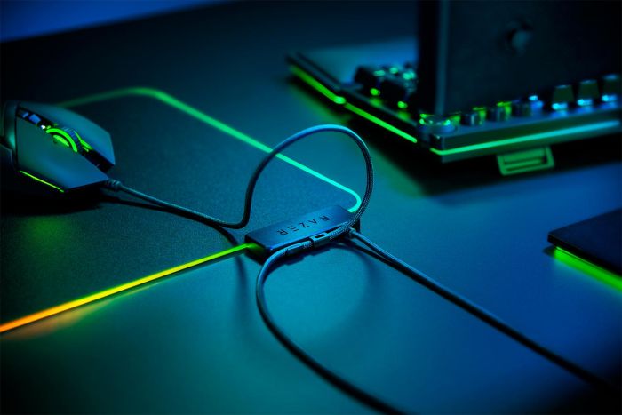 ІИгровая поверхность Razer Firefly V2, RGB, M (355х255х3мм), чёрный