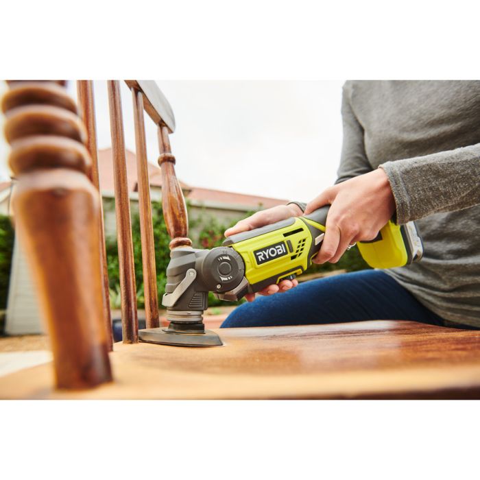 Многофункциональный инструмент аккумуляторный реноватор Ryobi ONE+ R18MT-0 18В 10000-20000об·мин угол колебаний 3.2° 1кг без АКБ и ЗУ