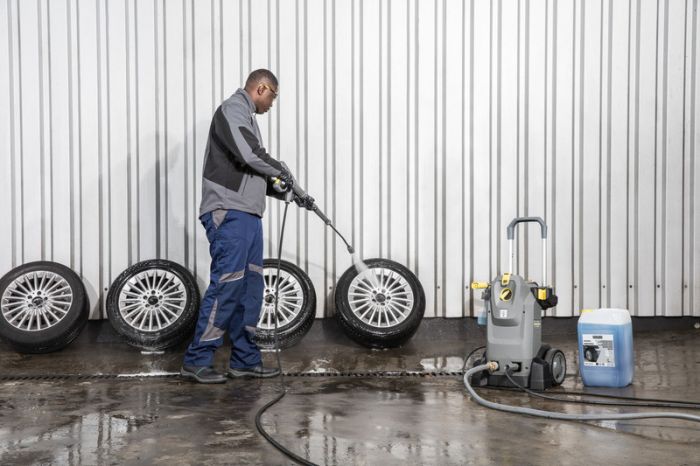 Минимойка высокого давления Karcher HD 6/15 М, 3100Вт, 225бар, 560л/час, шланг 10м, 27кг