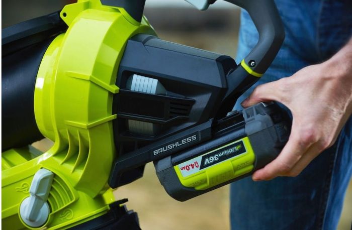 Повітродув-пилосос садовий акумуляторний Ryobi Max Power RBV36B 36В безщітковий 238км/год мішок 45л 4.4кг без АКБ та ЗП