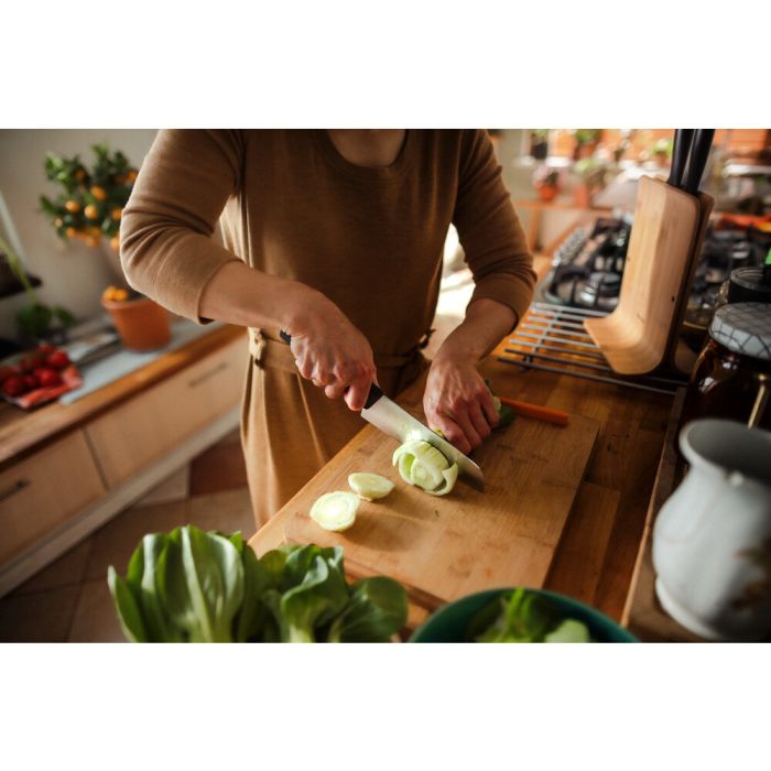 Кухонный нож кухонный Santoku Fiskars Functional Form, 16см, нержавеющая сталь, пластик, черный
