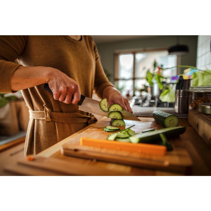 Кухонный нож поварской Fiskars Functional Form, большой, 19.9см, нержавеющая сталь, пластик, черный