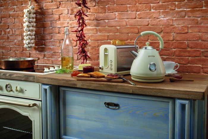 Электрочайник Gorenje 1.7л, пластик, бежевый