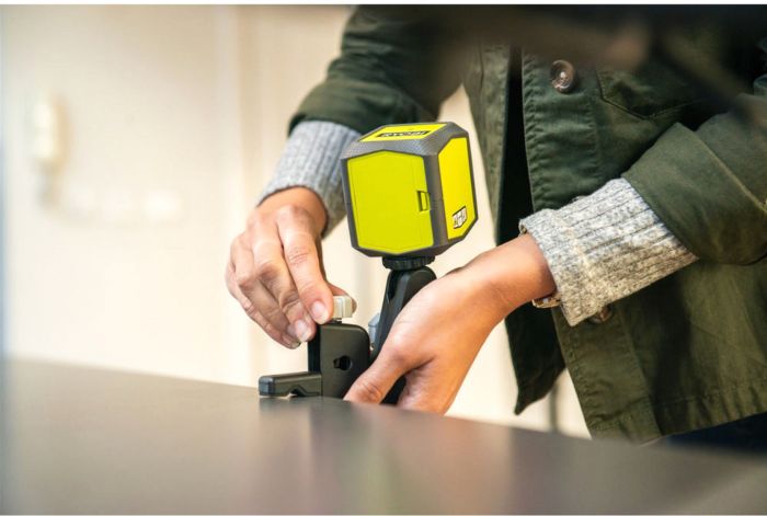 Нивелир лазерный Ryobi RBCLLG1 до 15м перекрестный зеленый луч 0.4кг