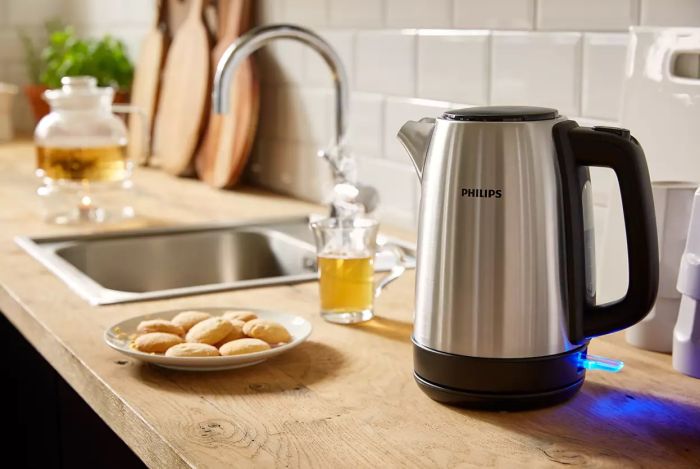 Электрочайник Philips Daily Collection 1.7л, металл