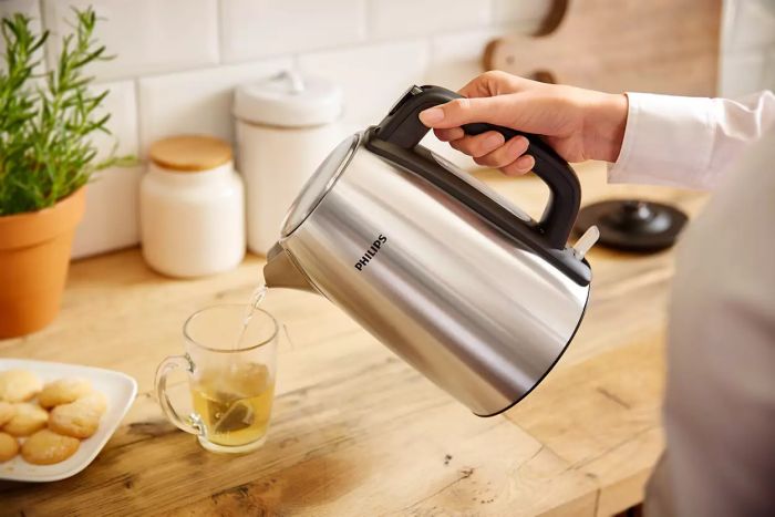 Електрочайник Philips Viva Collection 1.7л, метал