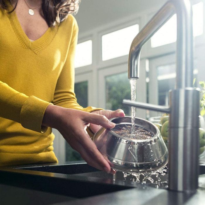Соковитискач Philips Avance Collection відцентрований 1200Вт, чаша-1л, жмих-2.1л, жолоб на ціле яблуко, пластик/метал, сріблястий