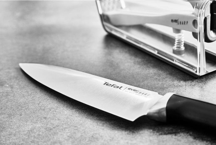 Кухонний ніж кухарський Tefal Eversharp, 16.5см, з чохол-точило нержавіюча сталь, пластик, чорний