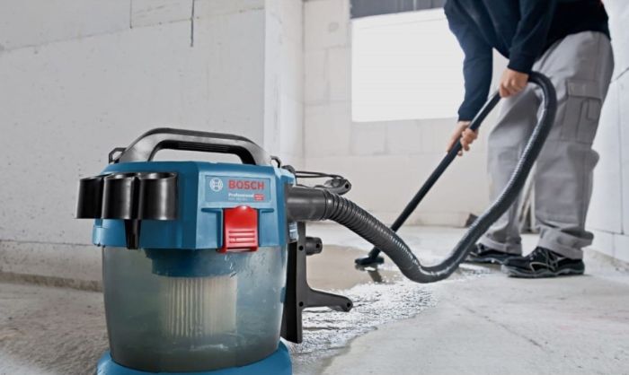 Пылесос профессиональный аккумуляторный Bosch GAS 18V-10 L, 18В, 90мБар, без АКБ и ЗП