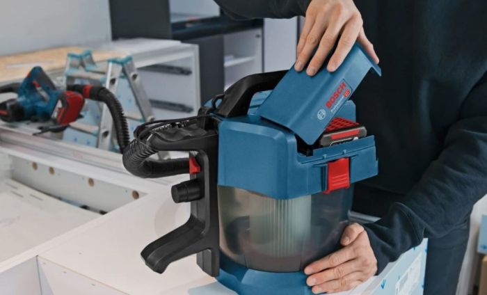 Пылесос профессиональный аккумуляторный Bosch GAS 18V-10 L, 18В, 90мБар, без АКБ и ЗП