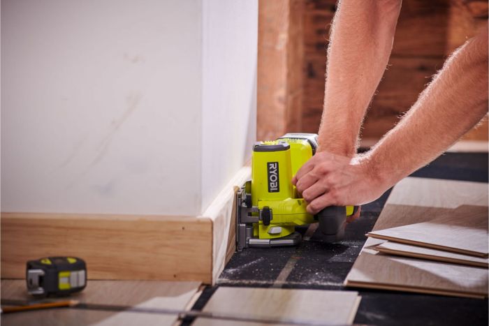 Пила дискова універсальна акумуляторна Ryobi R18MMS-0 ONE+ 18В 85мм 1.9кг без АКБ та ЗП