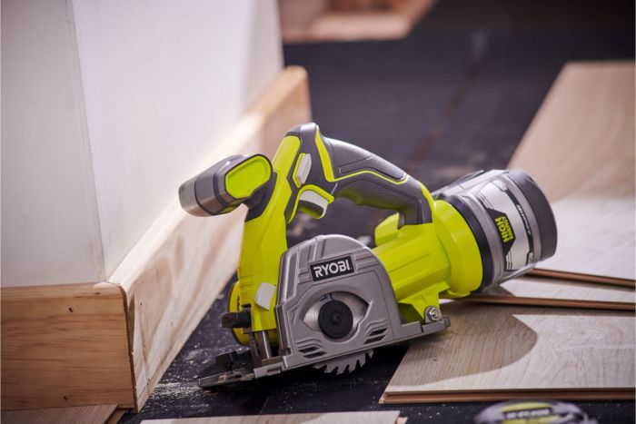 Пила дискова універсальна акумуляторна Ryobi R18MMS-0 ONE+ 18В 85мм 1.9кг без АКБ та ЗП