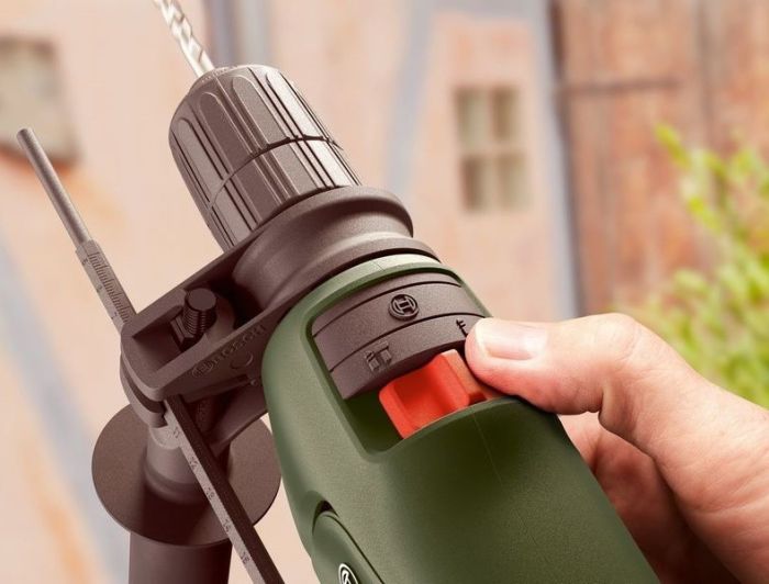 Дрель ударная Bosch EasyImpact 600, 600Вт, ШЗП 1-10мм, 3000об•мин, 1.7кг, кейс