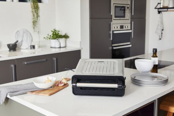 Гриль George Foreman прижимной SmokelessGrill 1575Вт, темп. режимов-1, съёмные пластины, пластик, черный