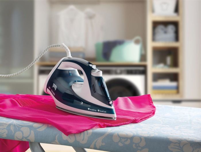 Утюг Gorenje, 2200Вт, 280мл, паровой удар -90гр, верт. отпаривание, антинакипь, керам. подошва, бирюзовый
