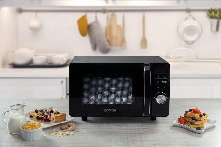 Микроволновая печь Gorenje, 20л, электр. управл., 700Вт, гриль, дисплей, черный