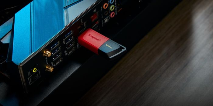 Накопитель Kingston  128GB USB 3.2 Type-A Gen1 DT Exodia M