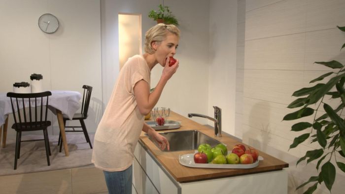 Смеситель для кухни Hansgrohe Logis, дл.излива - 220мм, поворотный, 1 рычаг, KM160, хром