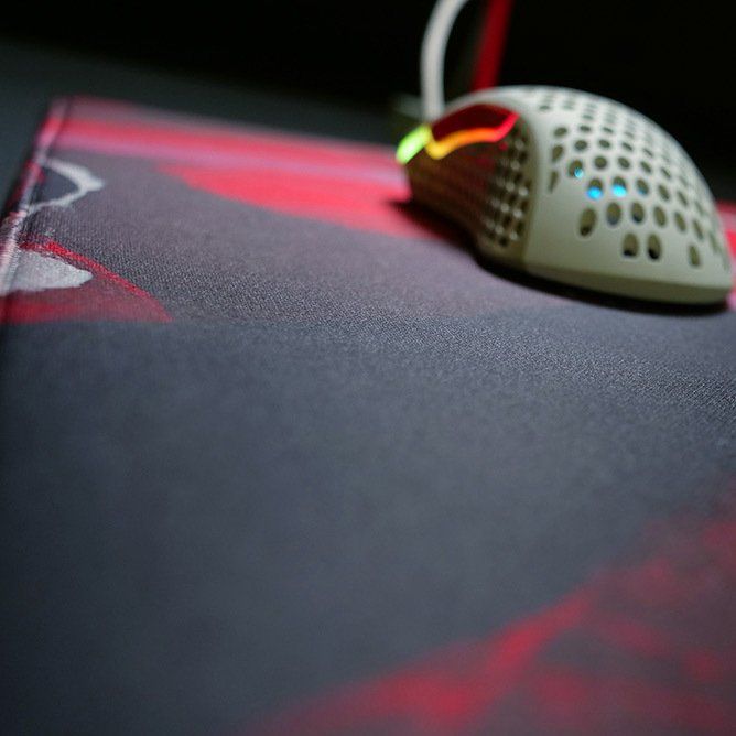 Игровая поверхность Xtrfy GP4 Abstract Retro L (460 x 400 x 4мм), Червоний