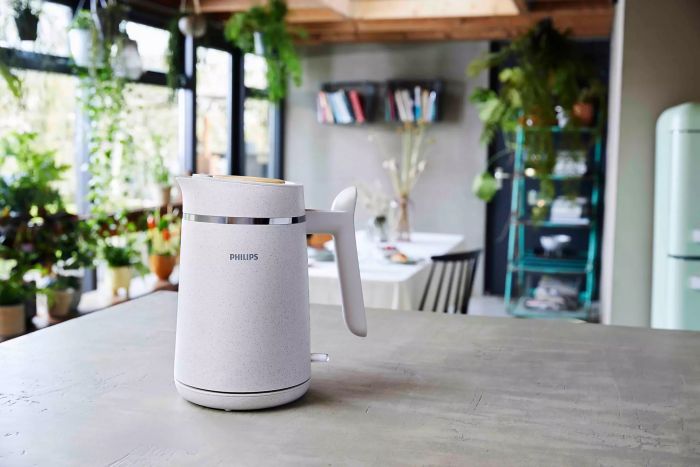 Електрочайник Philips Eco Conscious Edition, 1.7л, екопластик, LED підсвітка, звуковий сигнал, білий матовий