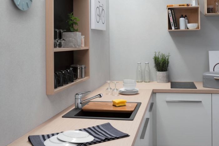 Смеситель для кухни Hansgrohe Focus M42, дл.излива - 203мм, поворотный, 1 рычаг, KM100, сталь