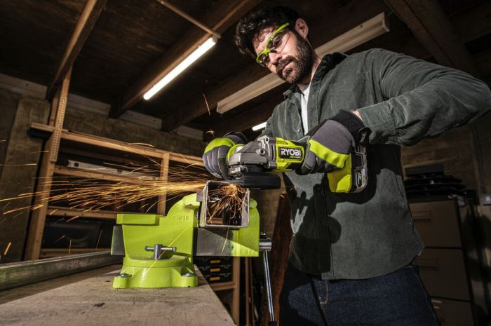 Шліфмашина кутова акумуляторна Ryobi ONE+ НР RAG18X-1C40S 125мм 18В 1х4А·год 9200об/хв 2.1кг сумка