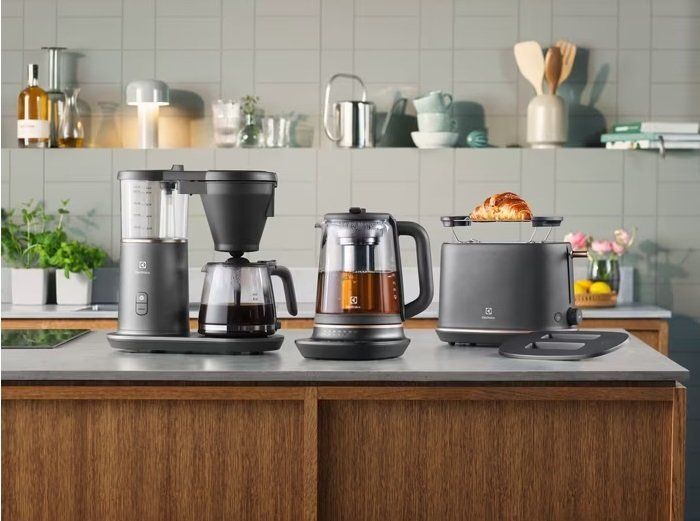 Тостер Electrolux 980Вт, метал, чорний