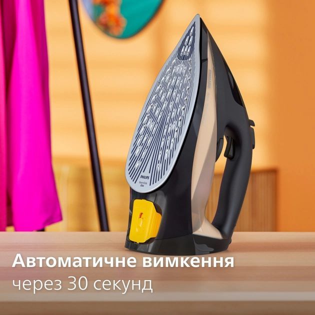Утюг Philips 7000 Series, 2800Вт, 300мл, паровой удар -250гр, постоянный пар - 50гр, нерж. сталь, черно-золотой