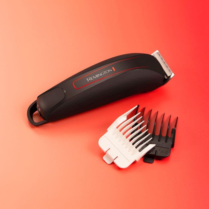 Машинка для стрижки  Remington Easy Fade Pro, сеть+акум., роторный мотор, насадок-19, кейс,аксесуары в компл., красно-черный