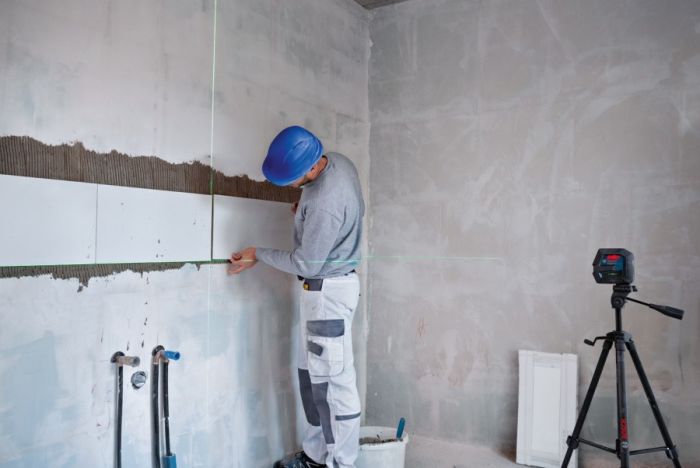 Нивелир лазерный Bosch GCL 2-50 G, до 15м, ±0.3мм/м, в чемодане с держателем RM 10, зажимом DK 10, чехлом, мишенью, 0.58кг