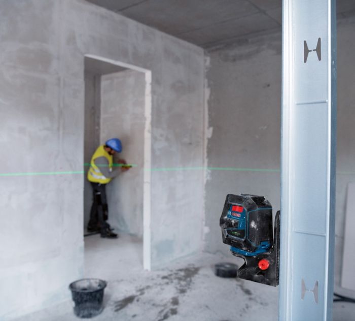 Нивелир лазерный Bosch GCL 2-50 G, до 15м, ±0.3мм/м, в чемодане с держателем RM 10, зажимом DK 10, чехлом, мишенью, 0.58кг