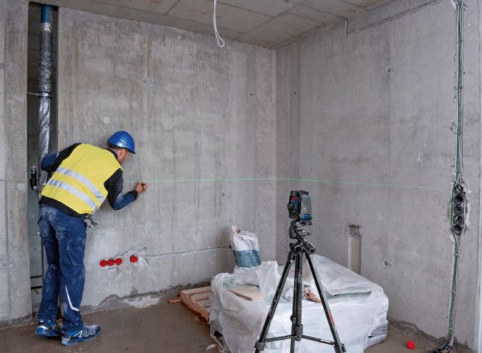 Нивелир лазерный Bosch GCL 2-50 G, до 15м, ±0.3мм/м, в чемодане с держателем RM 10, зажимом DK 10, чехлом, мишенью, 0.58кг