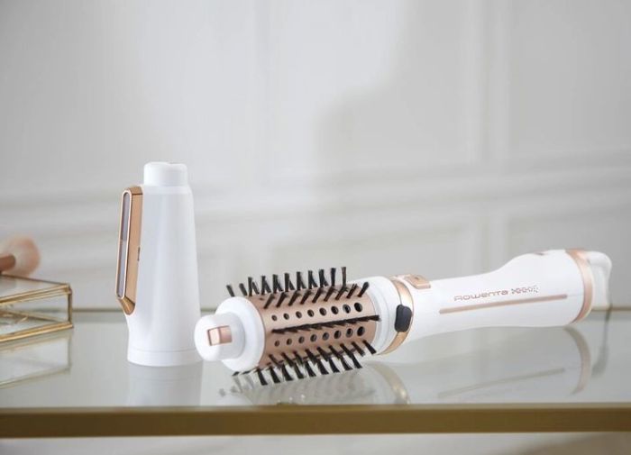 Фен-щетка Rowenta Brush Activ' Ultimate Care, 700Вт, режимов-3, иониз-я, хол. обдув, вращ. насадок, керамика, бело-золотой