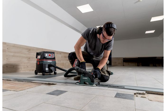 Шлифмашина угловая аккумуляторная Metabo WVB 18 LT BL 11-125 Quick, 125мм, 18В 2х5.5Ач, 2800-10000об/мин, М14, 1.8кг