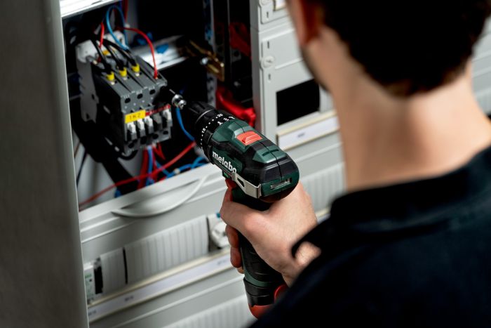 Шуруповерт-дрель аккумуляторный MetaboPOWERMAXX SB BL, 12В 2х2Ач,  20/38Нм, 0-400/0-1500об/мин, 0.8кг