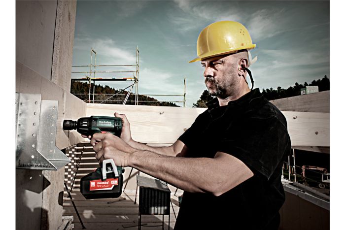 Гайковерт ударний акумуляторний Metabo SSW 18 LTX 400 BL 18В 2150об/хв 620Нм 1.3кг без АКБ та ЗП