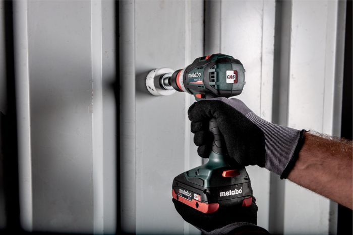 Шуруповерт-дрель аккумуляторный Metabo BS 18 LT BL Q, 18В 2х4Ач, 34/75Нм, 0-600/0-2100об/мин, 1.8кг