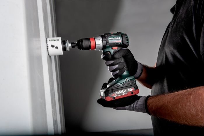 Шуруповерт-дрель аккумуляторный Metabo BS 18 LT BL Q, 18В 2х4Ач, 34/75Нм, 0-600/0-2100об/мин, 1.8кг