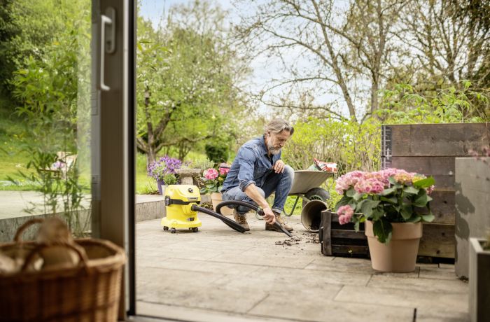 Пылесос профессиональный аккумуляторный Karcher WD 2-18, 18В, контейнер 12л, без АКБ и ЗП