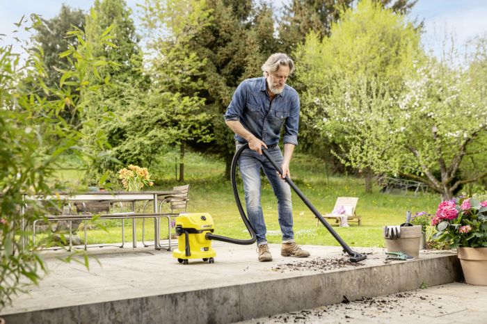 Пылесос профессиональный аккумуляторный Karcher WD 2-18, 18В, контейнер 12л, без АКБ и ЗП