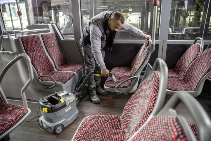 Пылесос профессиональный моющий Karcher Puzzi 8/1, 1200Вт, 270мБар, контейнер 8/7л, 8.6кг