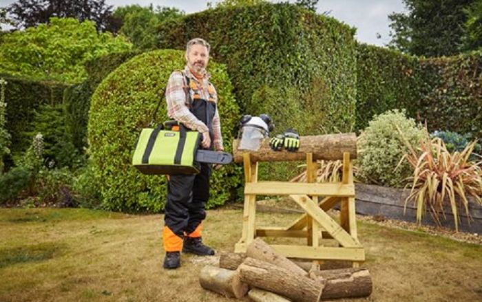 Сумка для цепной пилы Ryobi RAC256, съемный пластиковый поддон