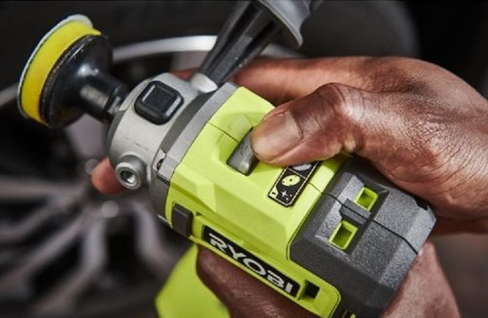 Шліфмашина полірувально-шліфувальна акумуляторна Ryobi ONE+ RDP18-0 18В 76мм 7800об/хв шпиндель М8 2 режими роботи набір аксесуарів 1.3кг без АКБ та ЗП