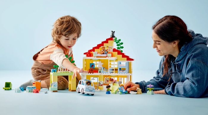 Конструктор LEGO DUPLO Town Сімейний будинок 3в1